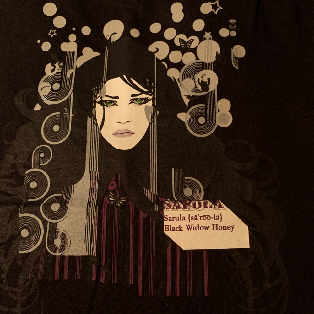 Size Lg Express retro t-shirt. Barely worn condition.